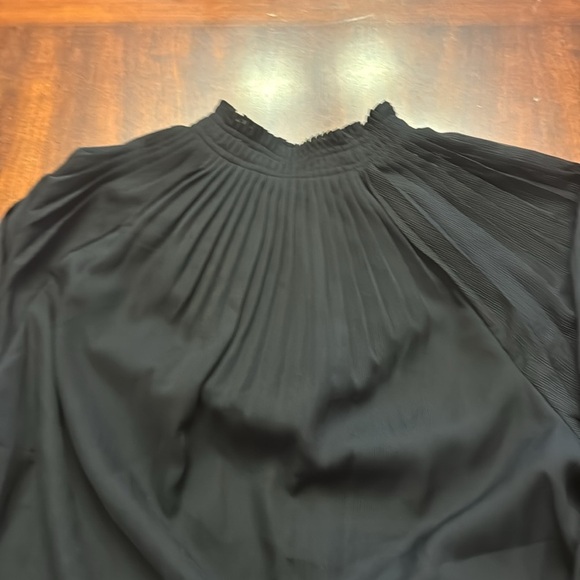 Marie Oliver Arden Black Gold Button Key Hole Blouse - Picture 8 of 12